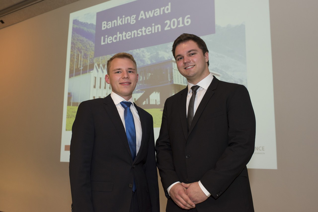 Foto 2_Preisträger Banking Award 2016.jpg