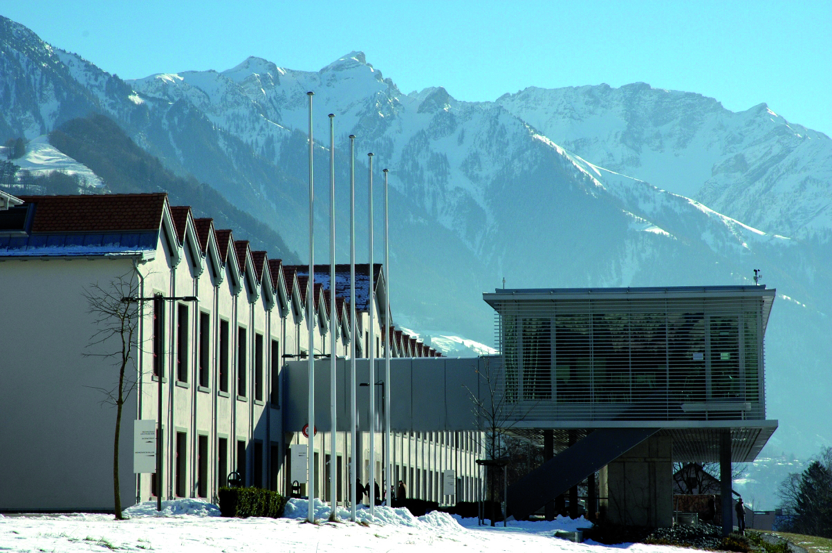 Uni_Liechtenstein_Campus_Winter.jpg