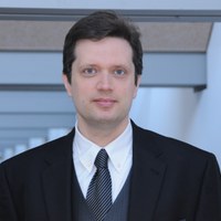Assistenzprofessor DDr. Patrick Knörzer referiert an der European Insurance Summit 2013 an der Hochschule Luzern in Zug