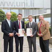 Markus Haas und Jan Welters erhalten LGT University Scholarship