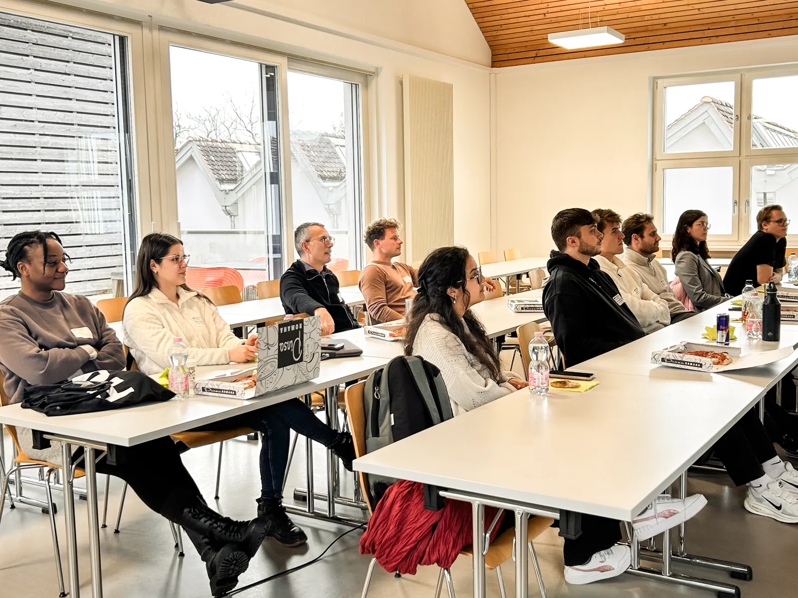 Masterstudierende und Team Wirtschaftsinformatik - Alumni-Talk Master Wirtschaftsinformatik 