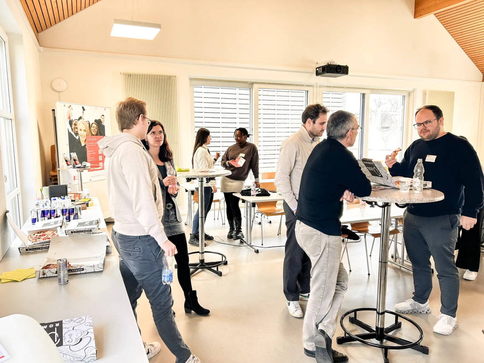 Networking bei Mittagslunch - Alumni-Talk Master Wirtschaftsinformatik 