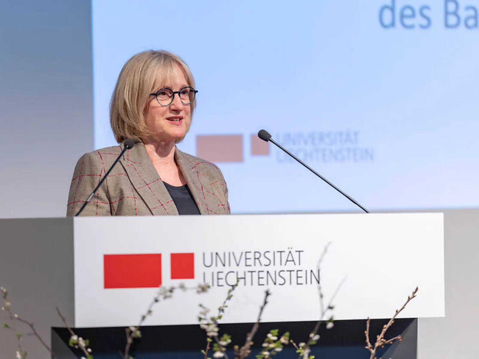 News_Diplomfeier_260327_Universitaet-Liechtenstein