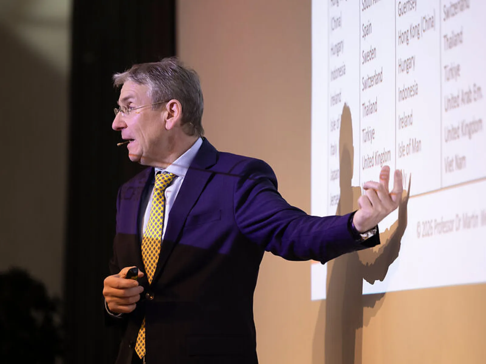 Campus-Gespraech_Martin-Wenz_Universitaet-Liechtenstein