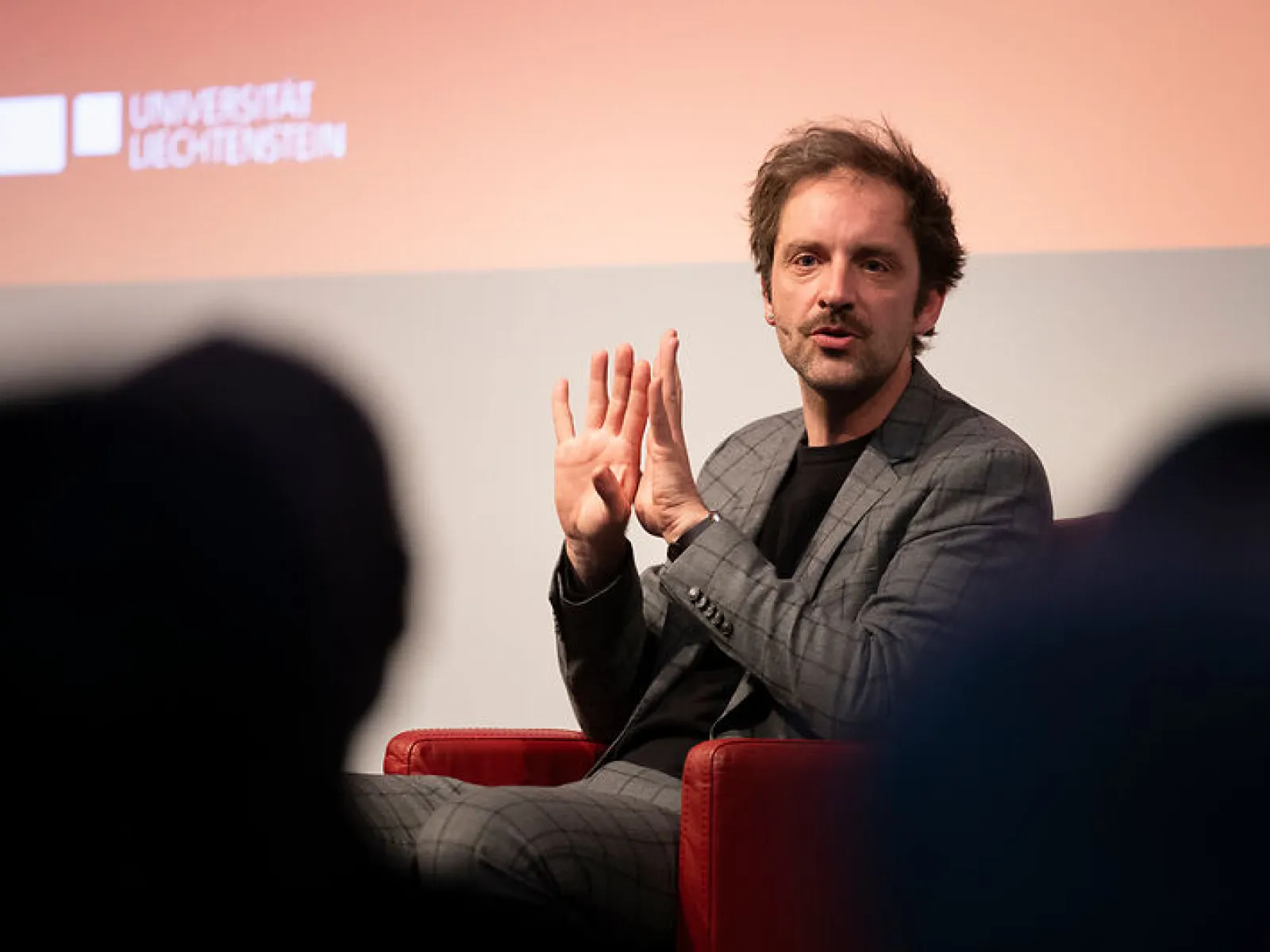 News_Campus-Gespraeche_Nils-Kumkar_Universitaet-Liechtenstein