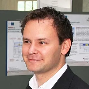 Mitarbeiter:in