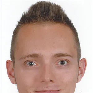 Mitarbeiter:in