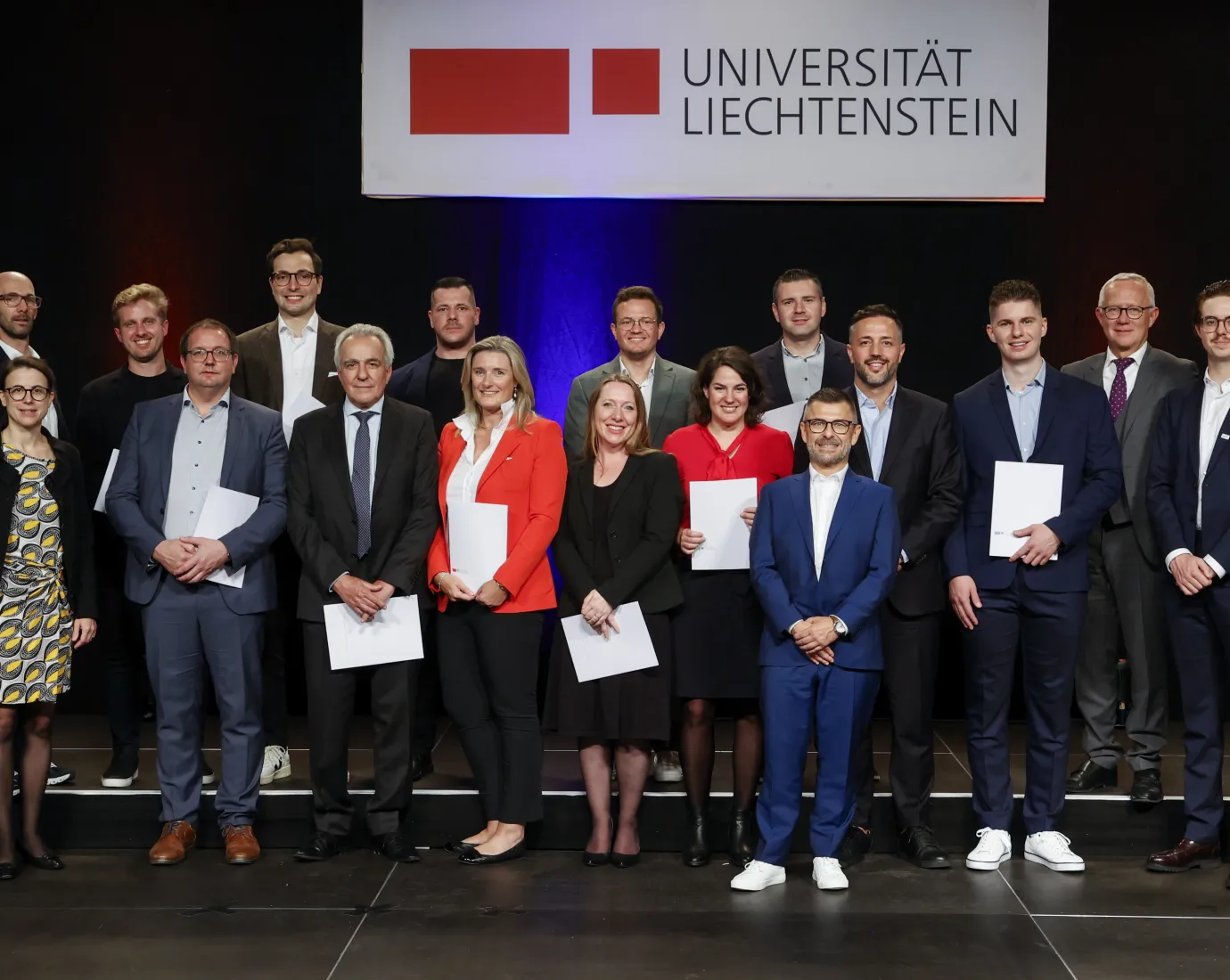 Absolventinnen und Absolventen der Weiterbildung