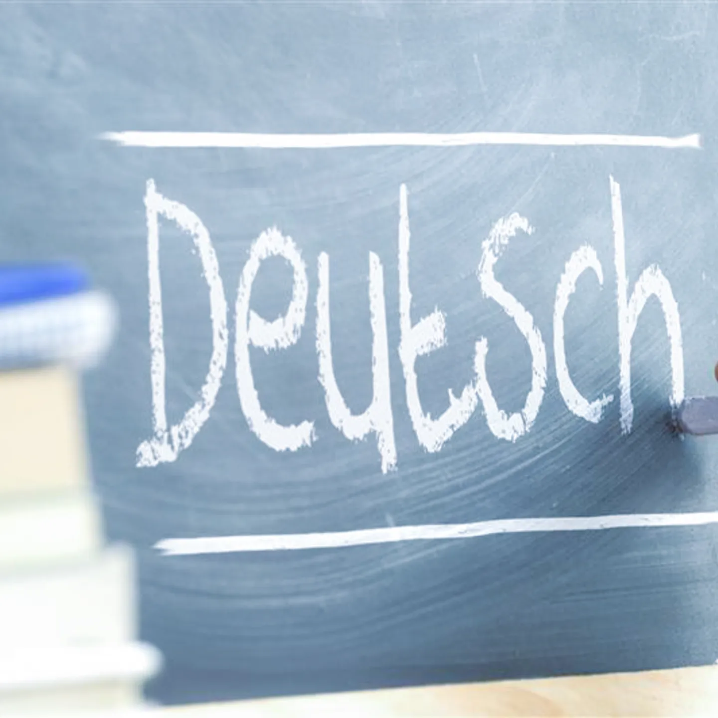 Schiefertafel mit Wort Deutsch Kreide