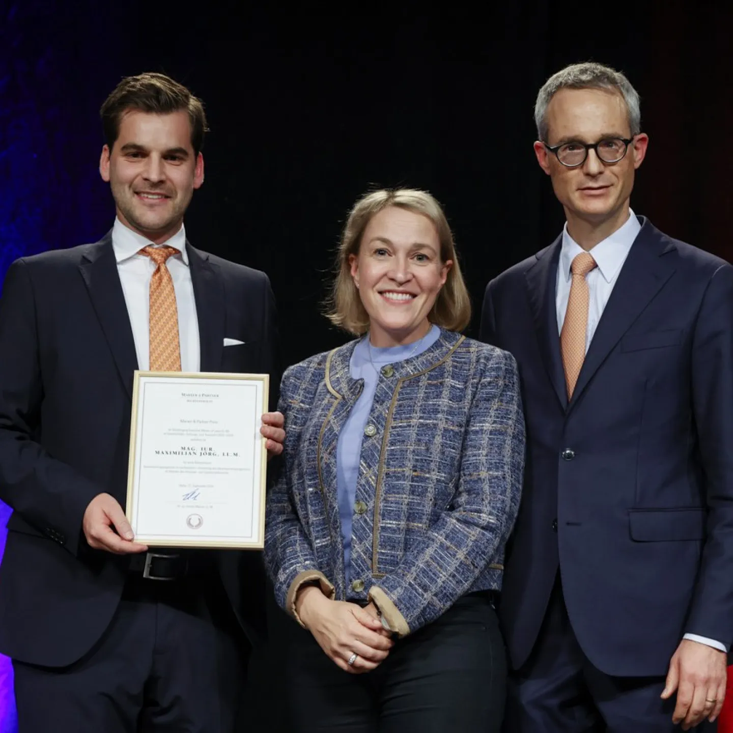Maximilian Jörg, Prof. Dr. Alexandra Butterstein und Florian Marxer sind gemeinsam auf einem Foto zu sehen.