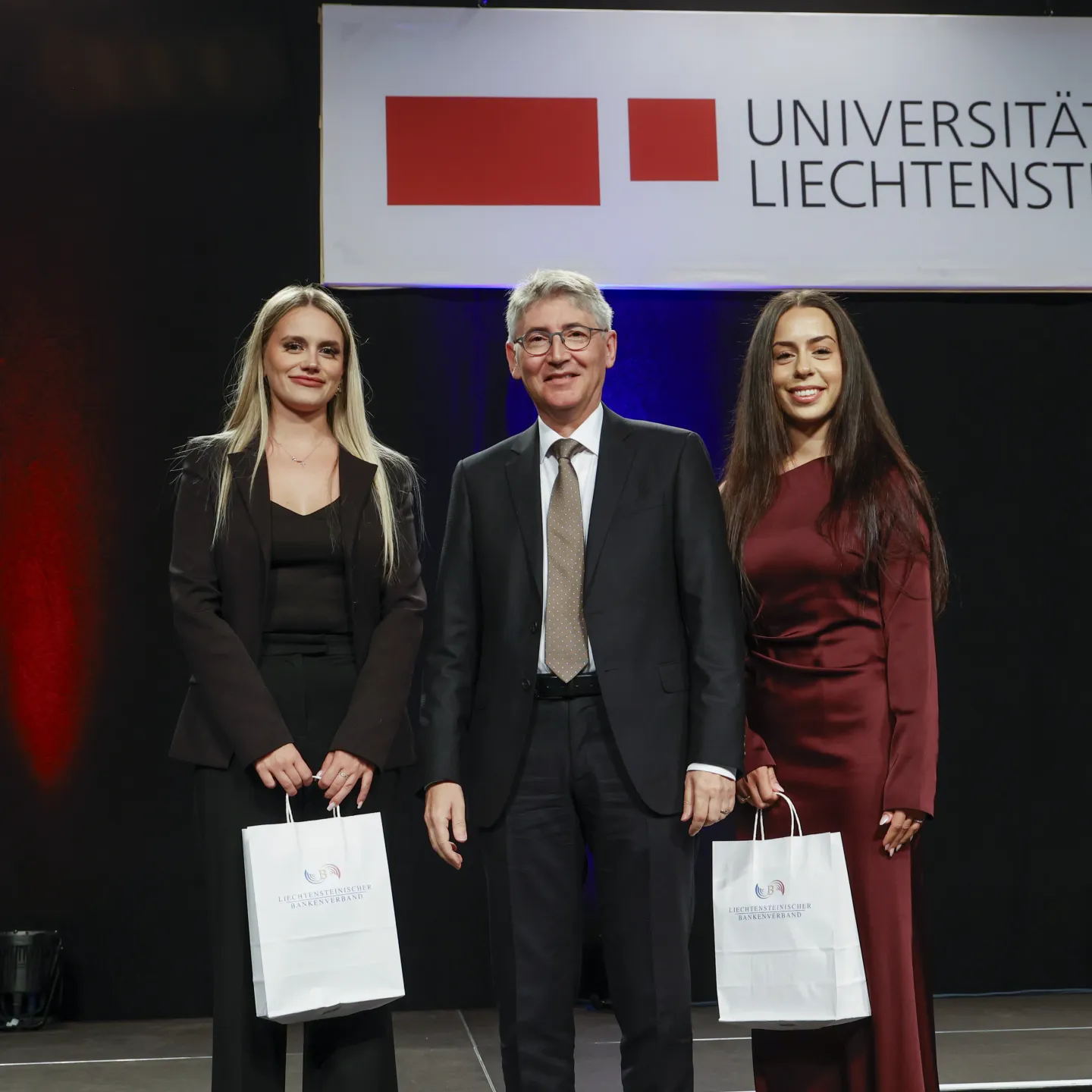 Preisträgerinnen der LBV-Preise im Bachelor