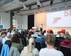 Vortrag an der Universität Liechtenstein mit Publikum und Präsentation zum 50 Jahr Jubiläum der Universität