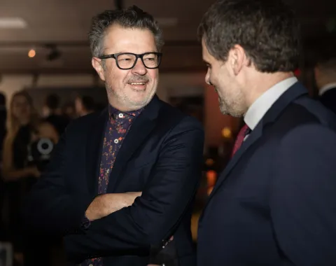 Zwei-Gäste-Gespräch-Universitätsball-Liechtenstein