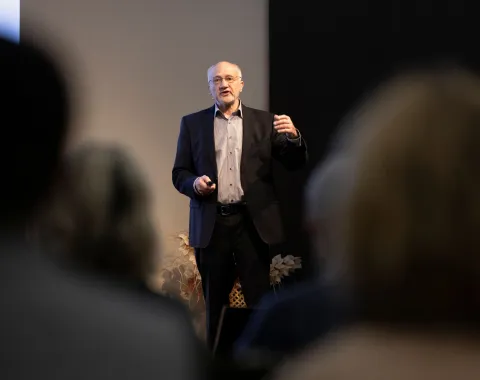 News_Campus-Gespraeche_Harald-Wehnes_Universitaet-Liechtenstein