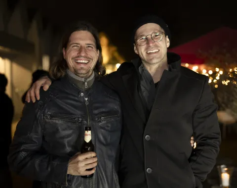 Studierende und Alumni im Gespräch.