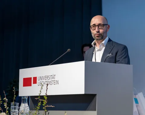 News_Diplomfeier_260327_Universitaet-Liechtenstein