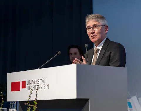 News_Diplomfeier_260327_Universitaet-Liechtenstein