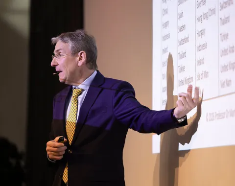 Campus-Gespraech_Martin-Wenz_Universitaet-Liechtenstein