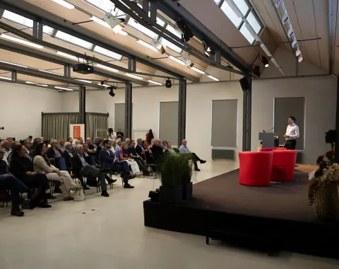 News_Campus-Gespraech_Bruno-Kaufmann_Christian-Frommelt_Universitaet-Liechtenstein