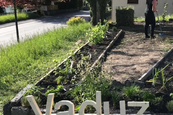 Blick auf einen Gemeischaftskarten mit dem Schriftzug "Vaduz"