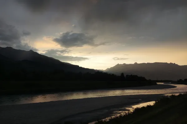 Der Rhein bei Sonnenuntergang